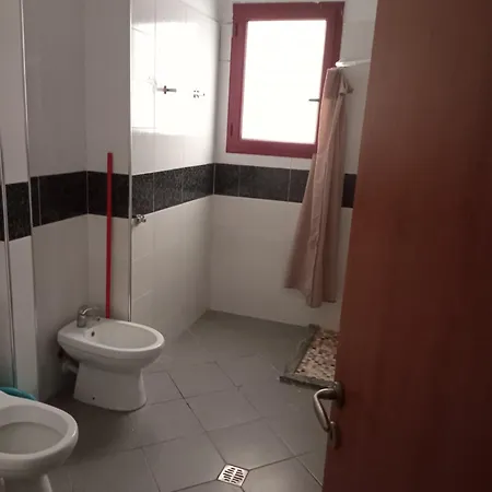 For Rent شقة فلورا